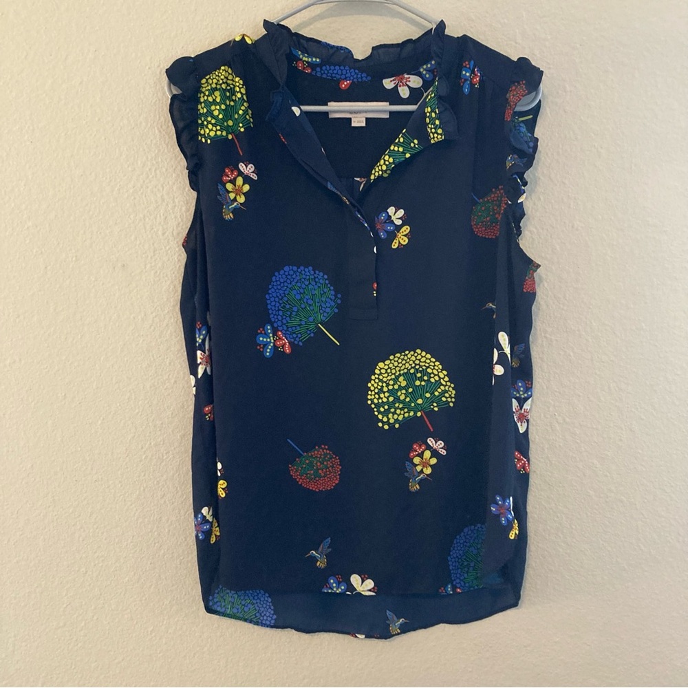 LOFT sleeveless hummingbird blouse M